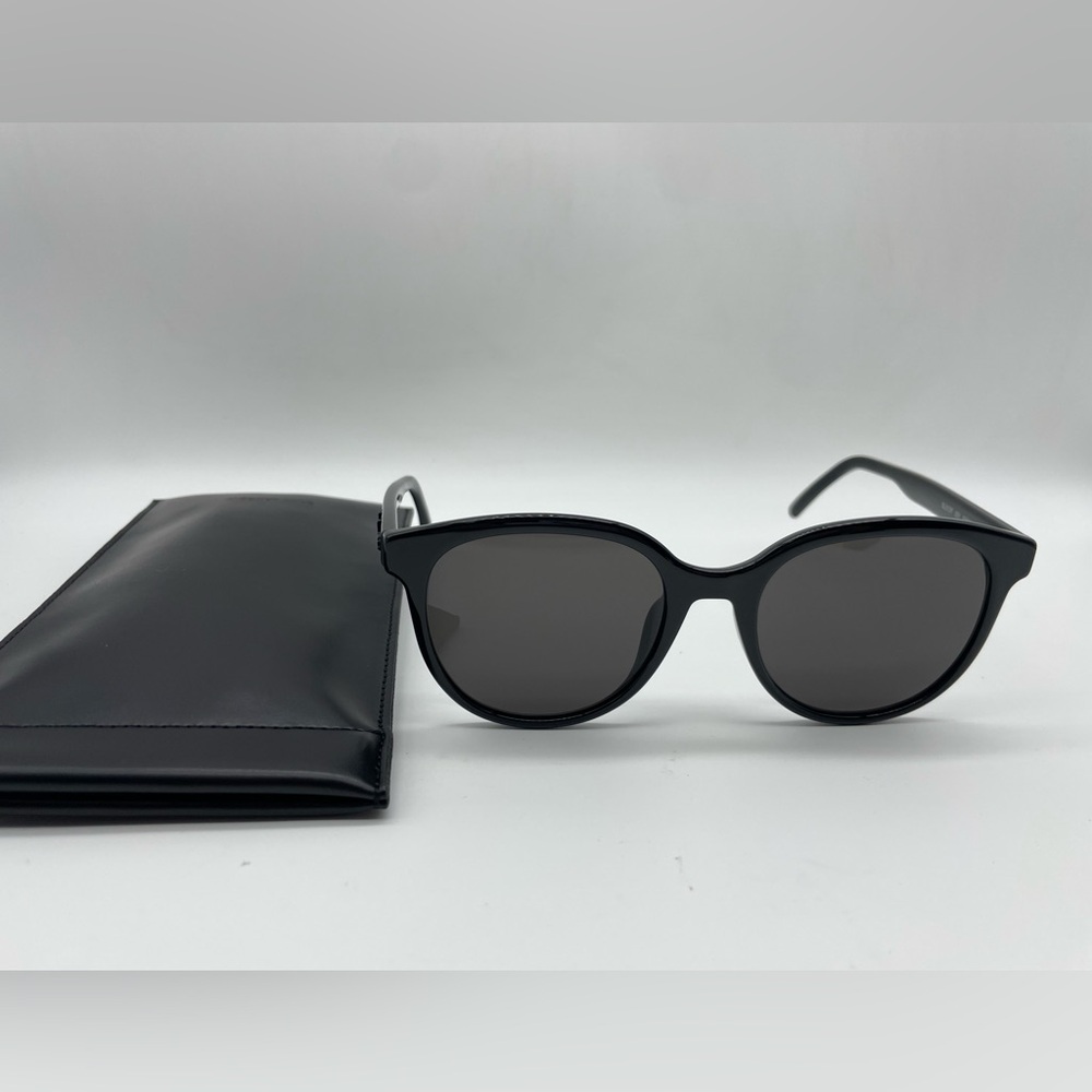 Yves Saint Laurent Classic Black Sunglasses - Picture 8 of 8